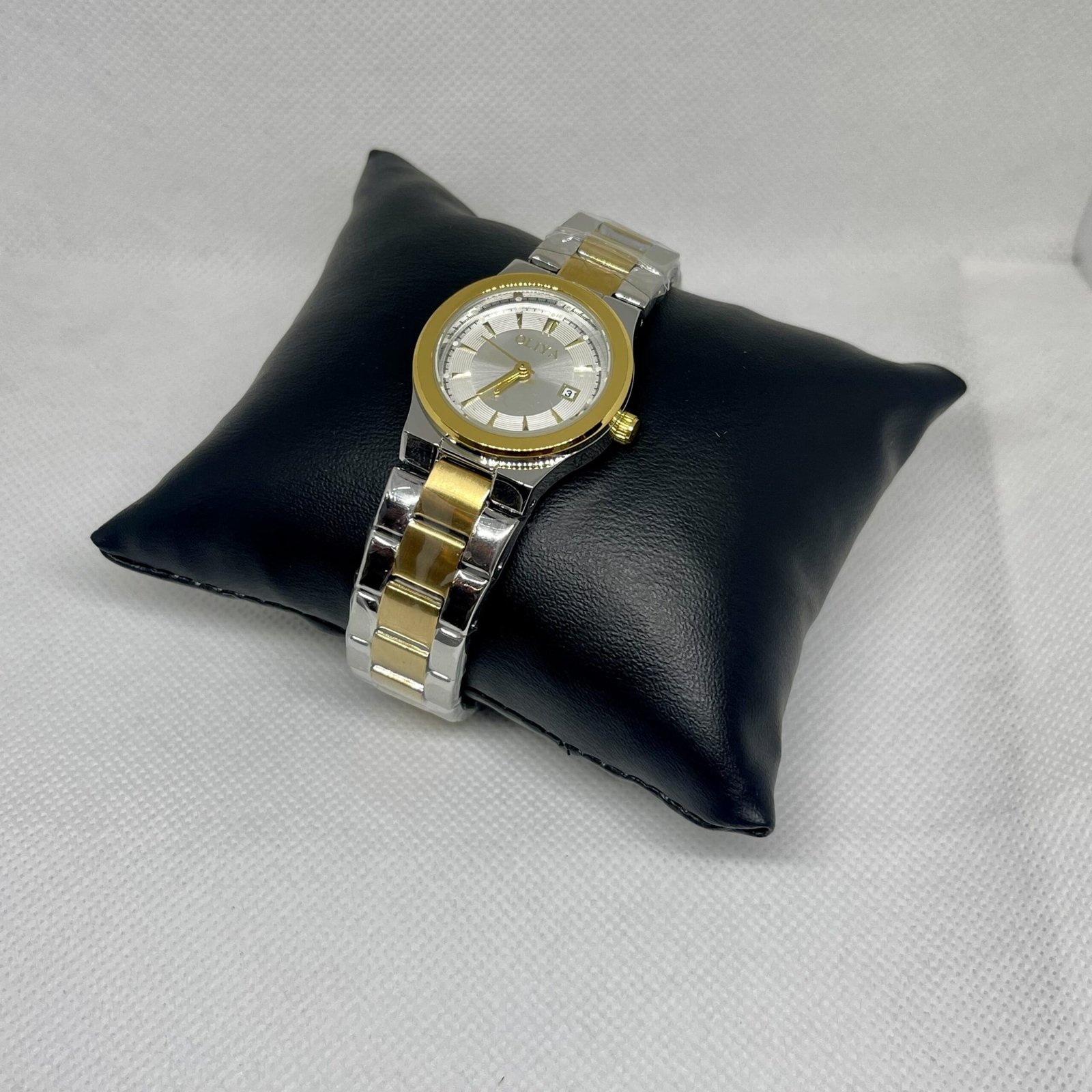 Couple OLIYA Luxury Trendy Elegant Design Watch 100% waterproof - Image 3